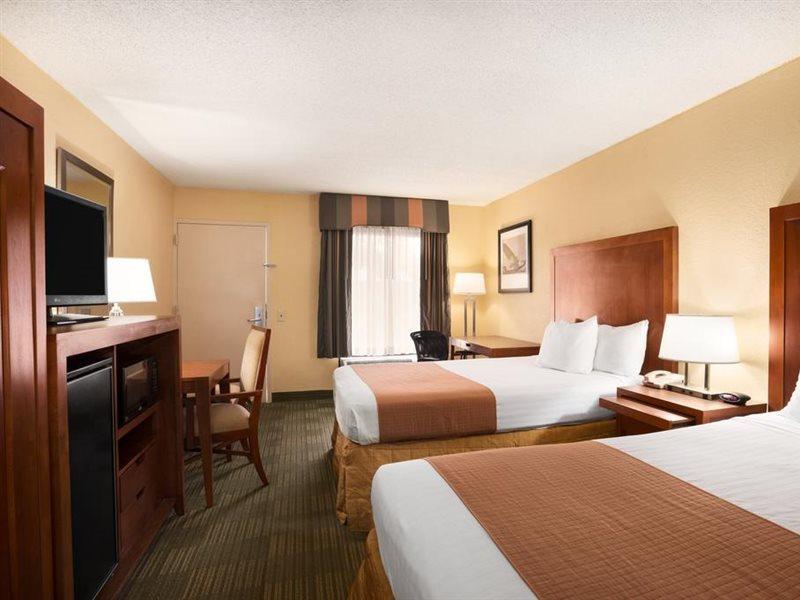 Days Inn By Wyndham Jacksonville Airport Экстерьер фото