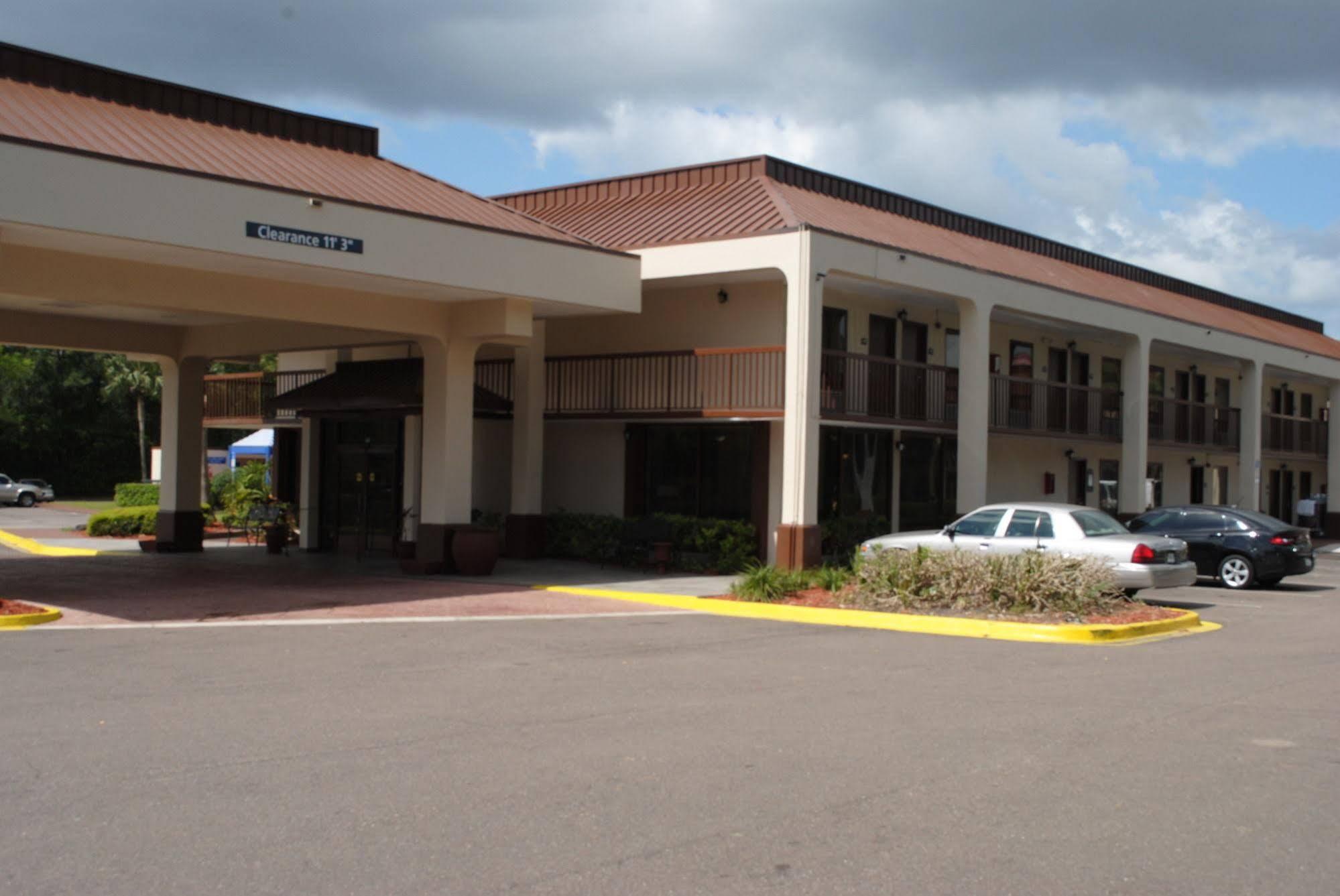 Days Inn By Wyndham Jacksonville Airport Экстерьер фото