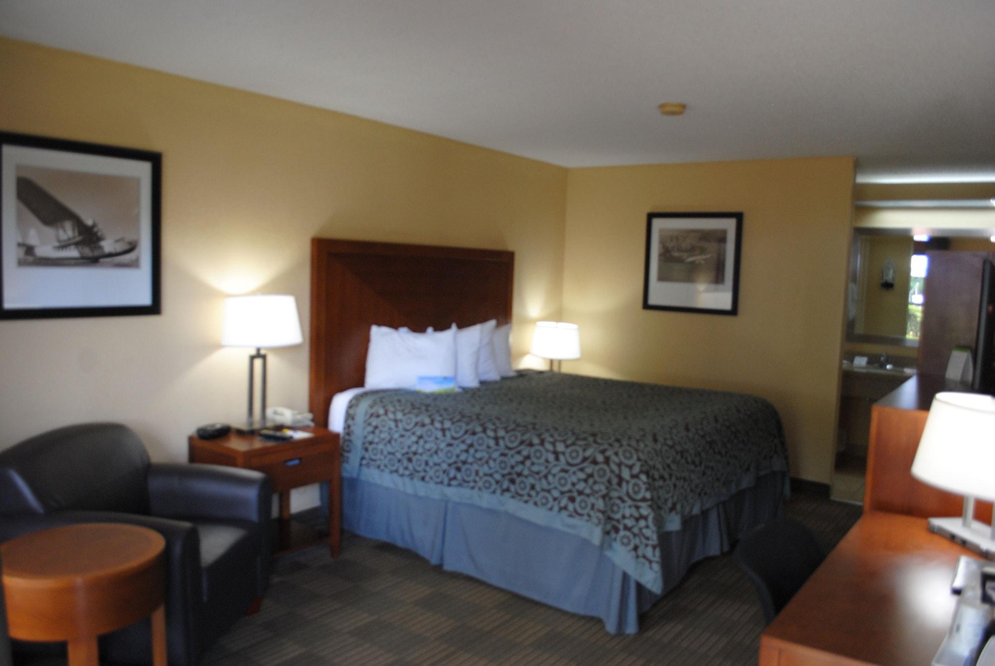 Days Inn By Wyndham Jacksonville Airport Экстерьер фото