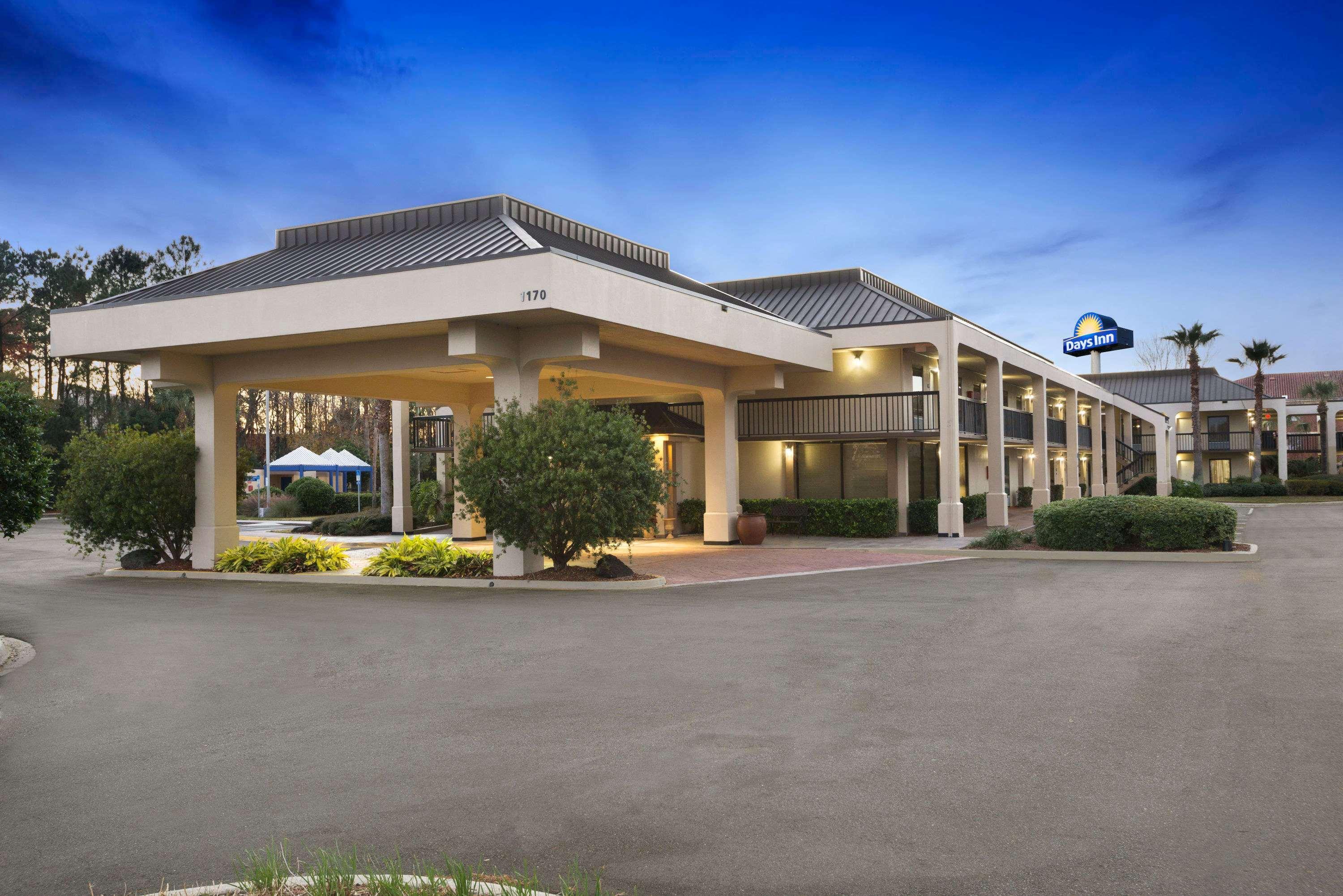 Days Inn By Wyndham Jacksonville Airport Экстерьер фото