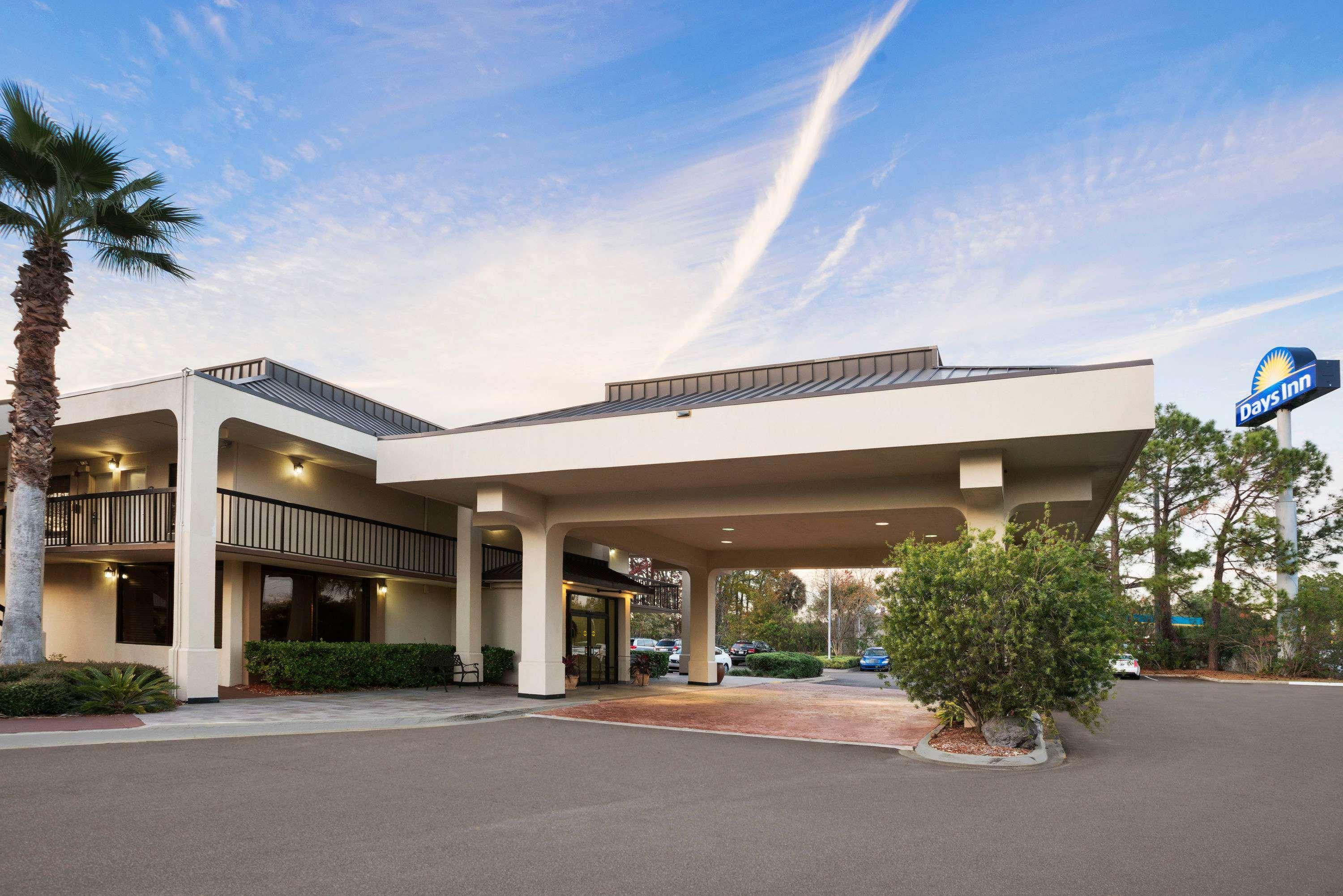 Days Inn By Wyndham Jacksonville Airport Экстерьер фото