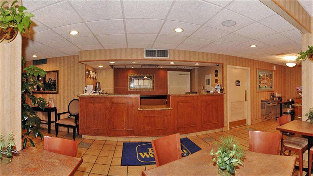 Days Inn By Wyndham Jacksonville Airport Экстерьер фото