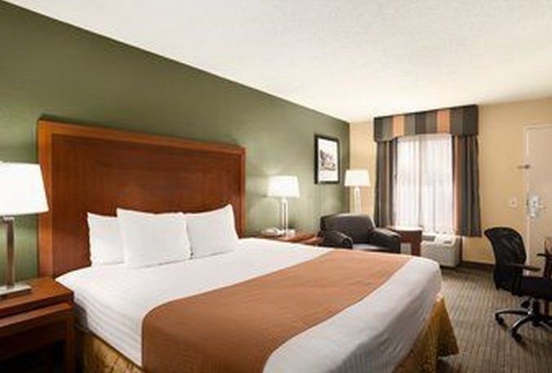 Days Inn By Wyndham Jacksonville Airport Экстерьер фото