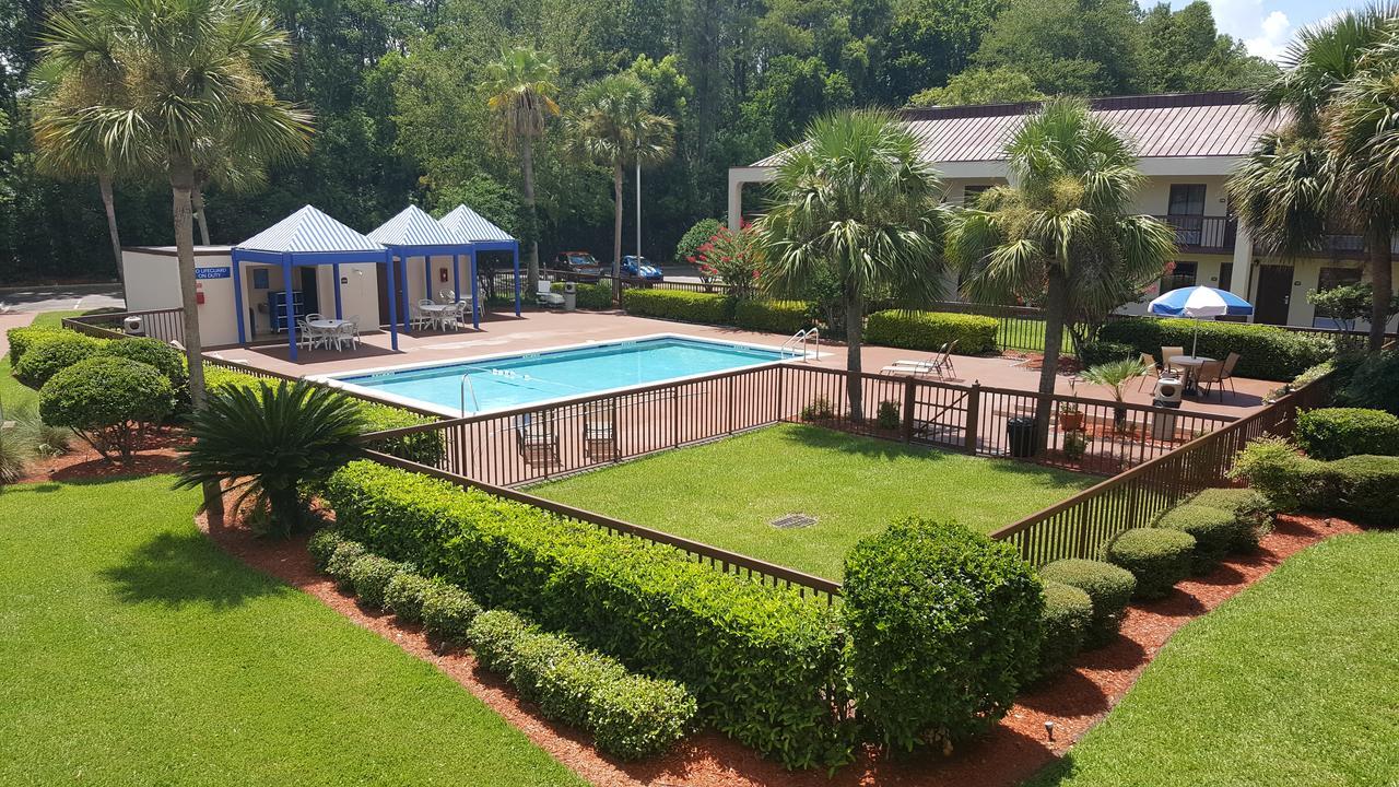 Days Inn By Wyndham Jacksonville Airport Экстерьер фото