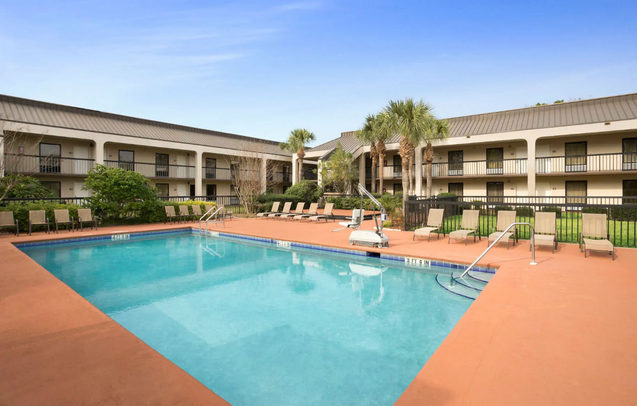 Days Inn By Wyndham Jacksonville Airport Экстерьер фото